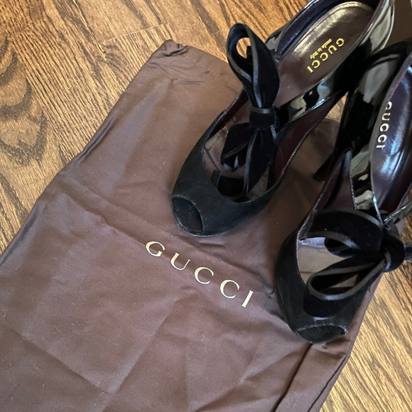 Vintage Gucci Heels - Picture 3 of 6
